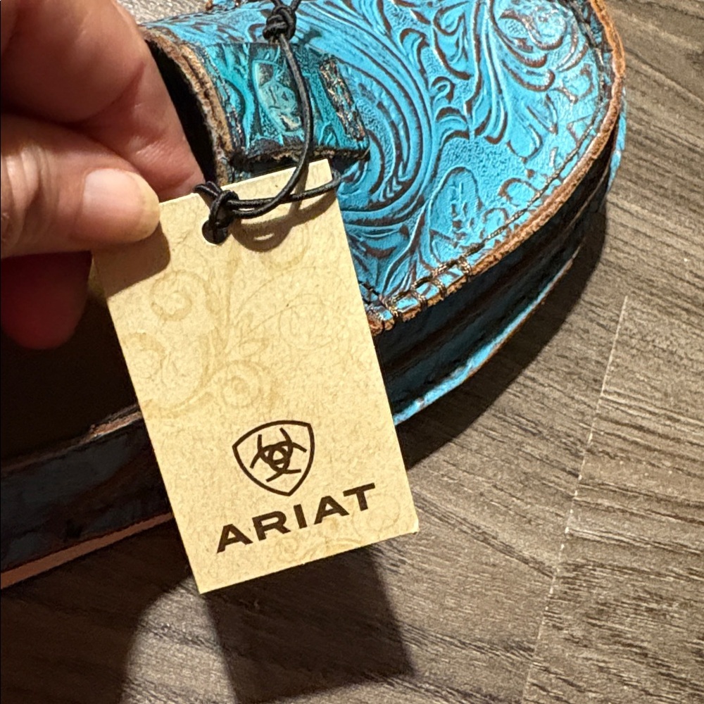 NWT Ariat Cruiser Brushed Turquoise Floral Embossed Loafers - Size 6.5 - Picture 8 of 9